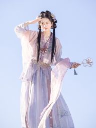 远山乔 一束美好.jpg